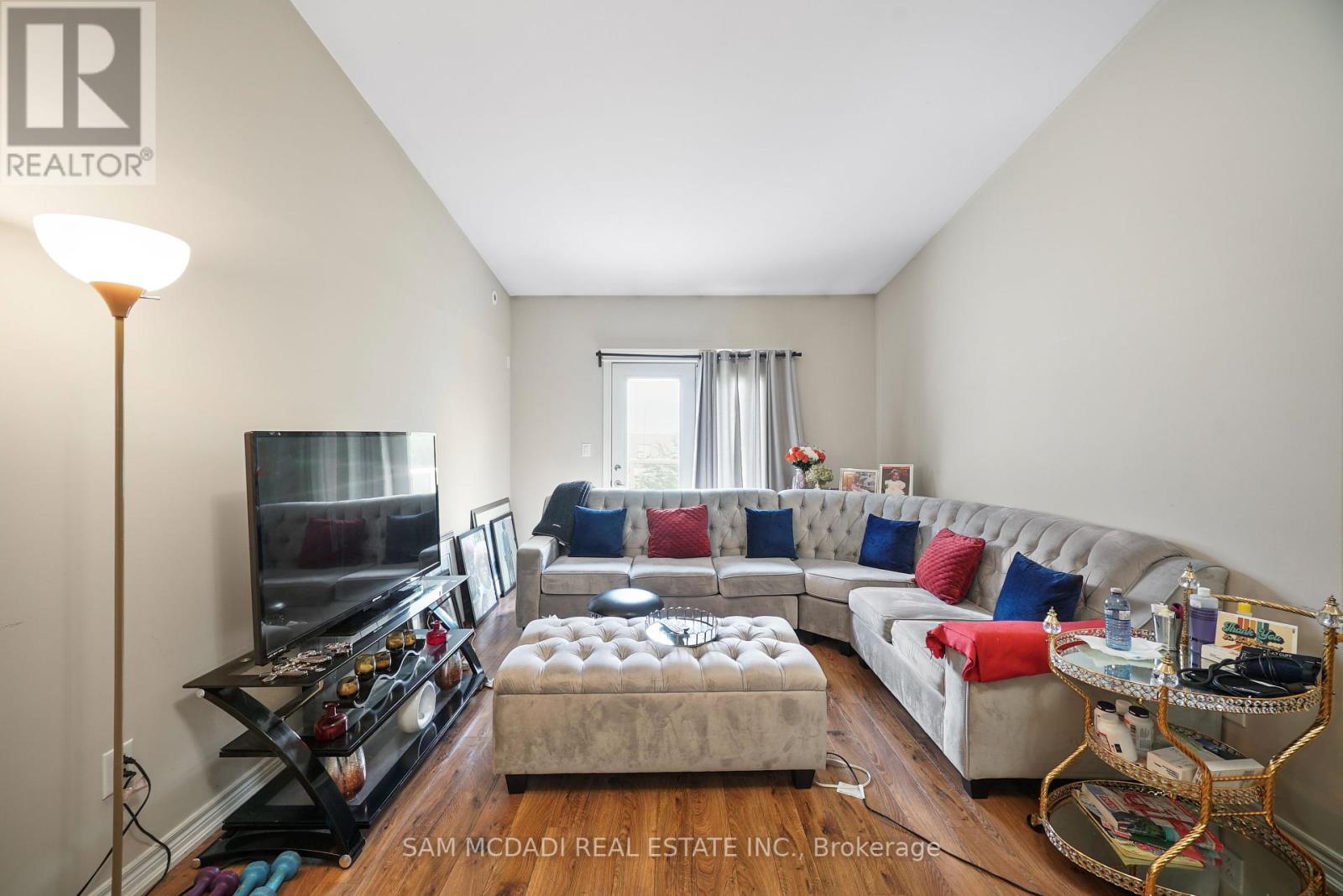 303 - 6928 Ailanthus Avenue, Niagara Falls (Arad/fallsview), Ontario  L2G 4C8 - Photo 7 - X12396935