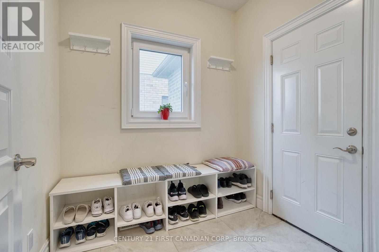754 Jackpine Way, London North, Ontario  N5X 0L9 - Photo 18 - X12395435