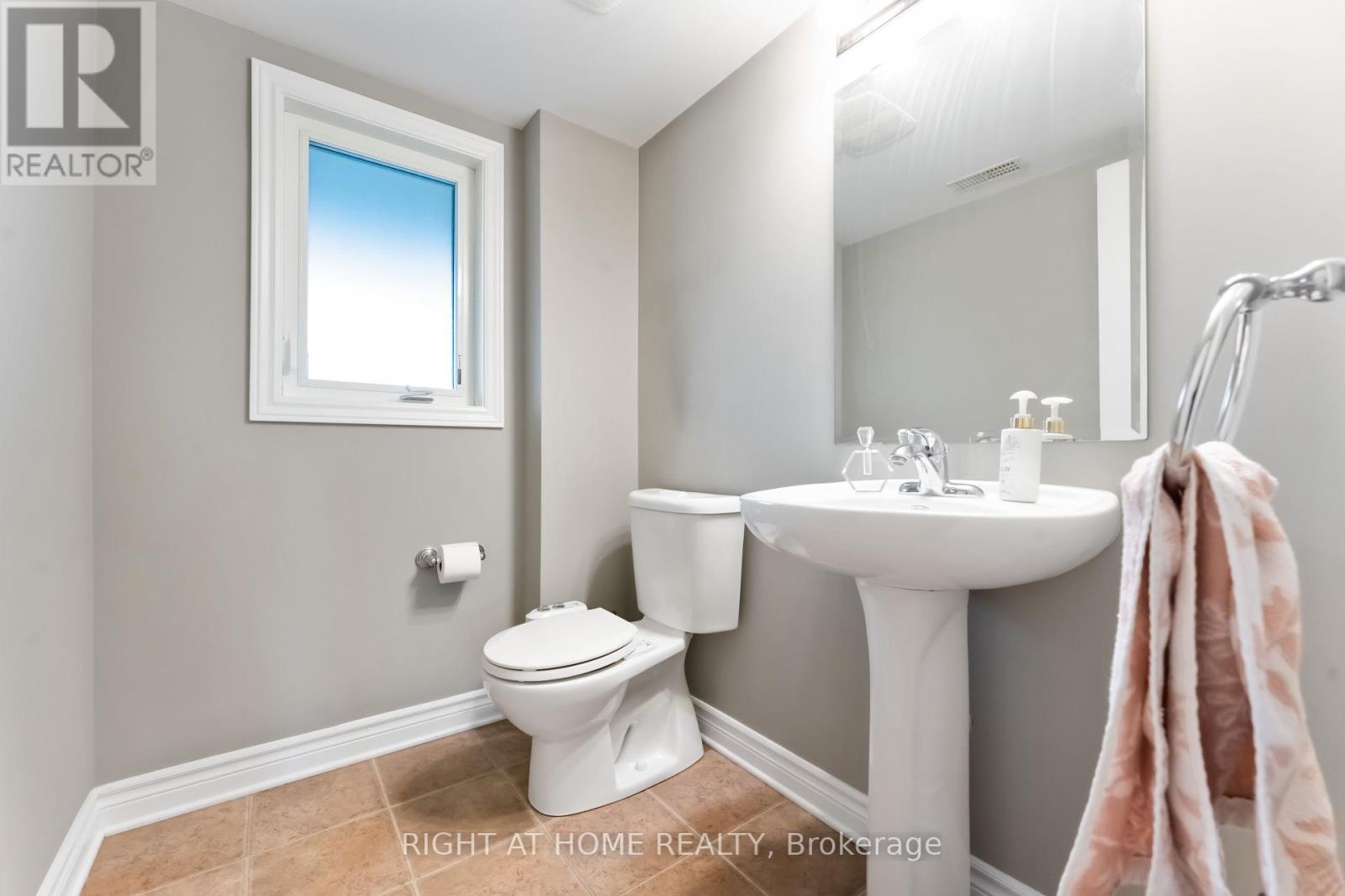 25 - 62 Argent Private, Ottawa, Ontario  K2K 0H2 - Photo 8 - X12353074