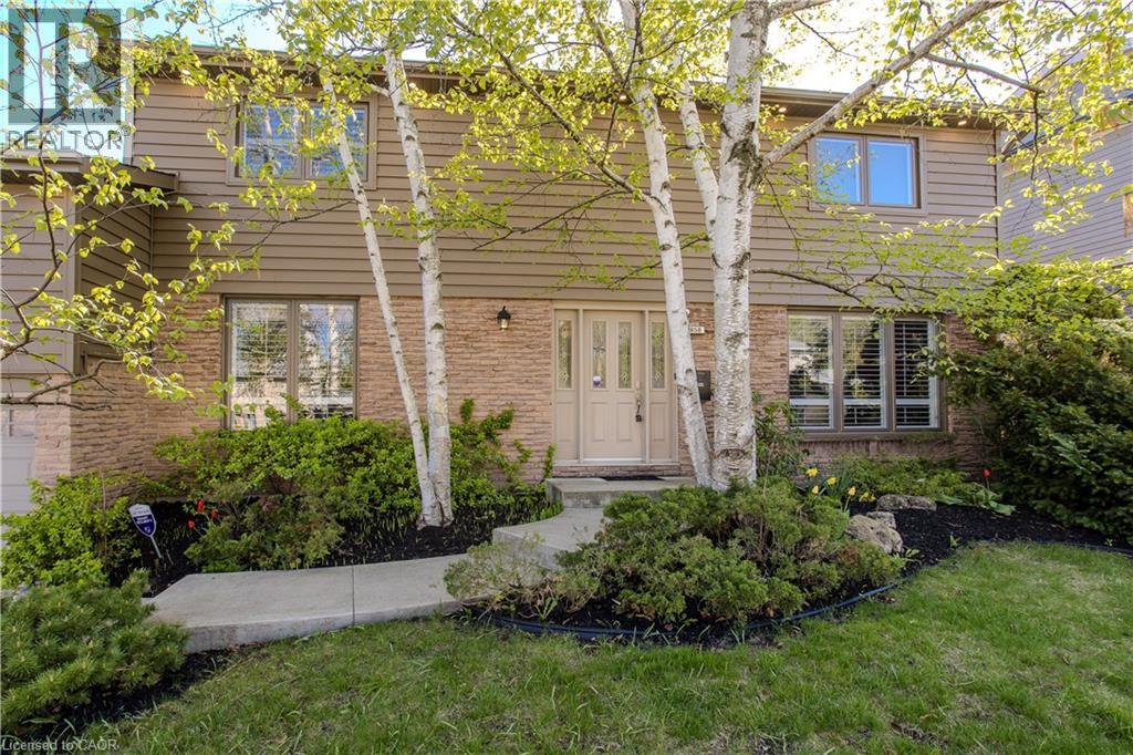 1858 Heather Hills Drive, Burlington, Ontario  L7P 2Y9 - Photo 3 - 40766889