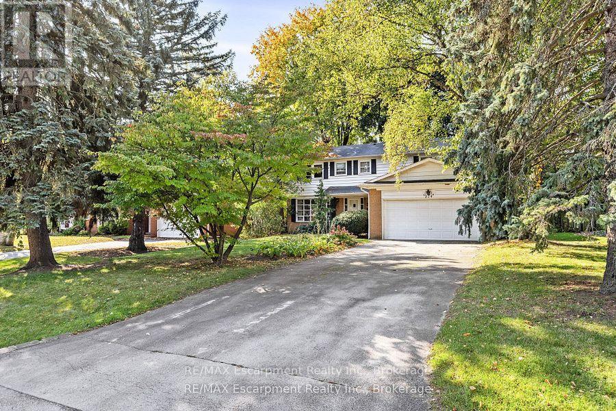 214 Donessle Drive, Oakville, Ontario  L6J 3Y6 - Photo 2 - W12137828