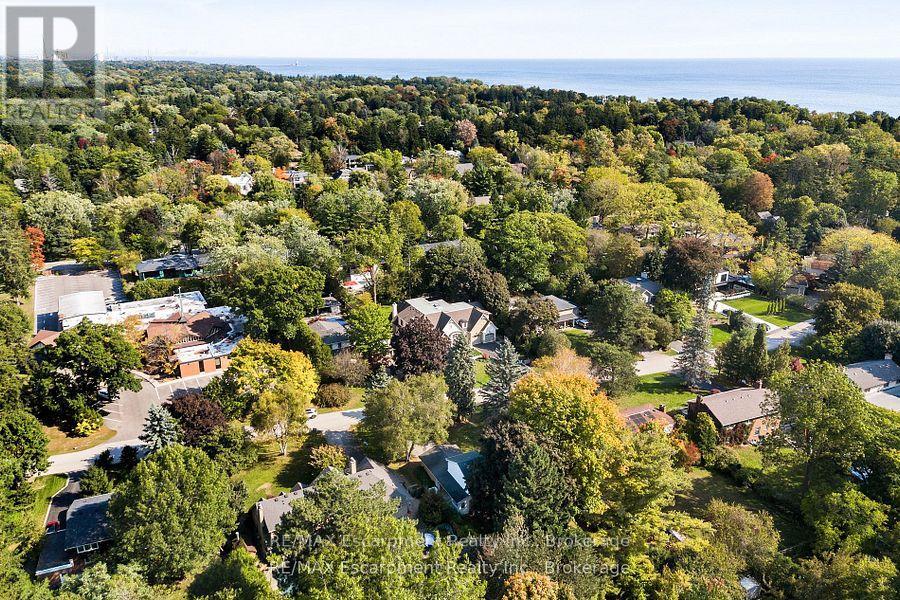 214 Donessle Drive, Oakville, Ontario  L6J 3Y6 - Photo 25 - W12137828