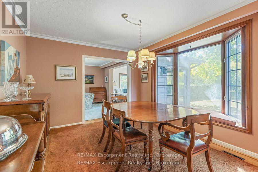 214 Donessle Drive, Oakville, Ontario  L6J 3Y6 - Photo 9 - W12137828