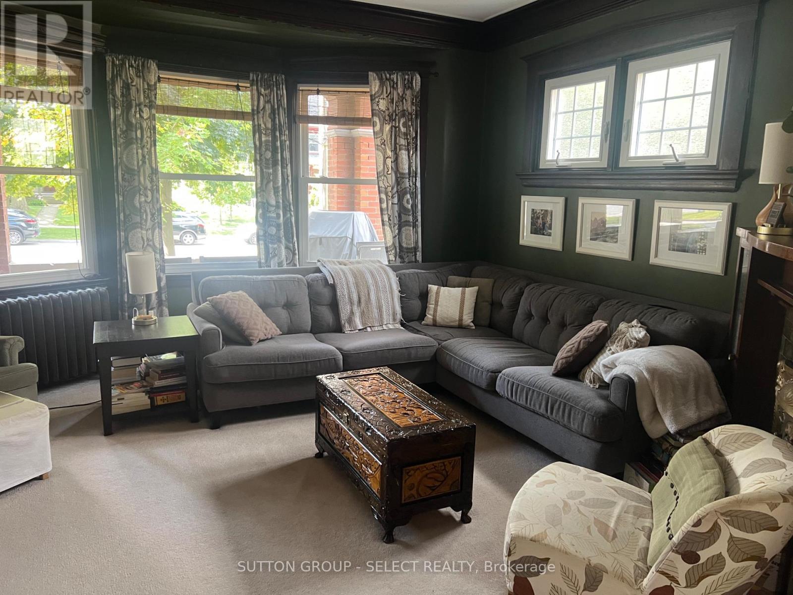 512 William Street, London East, Ontario  N6B 3E6 - Photo 3 - X12397125