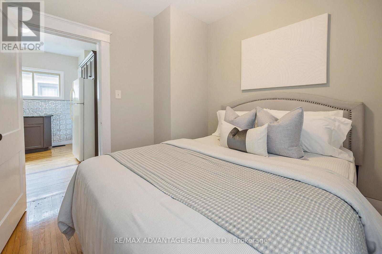 30 Langarth Street E, London South, Ontario  N6C 1Z1 - Photo 12 - X12397176