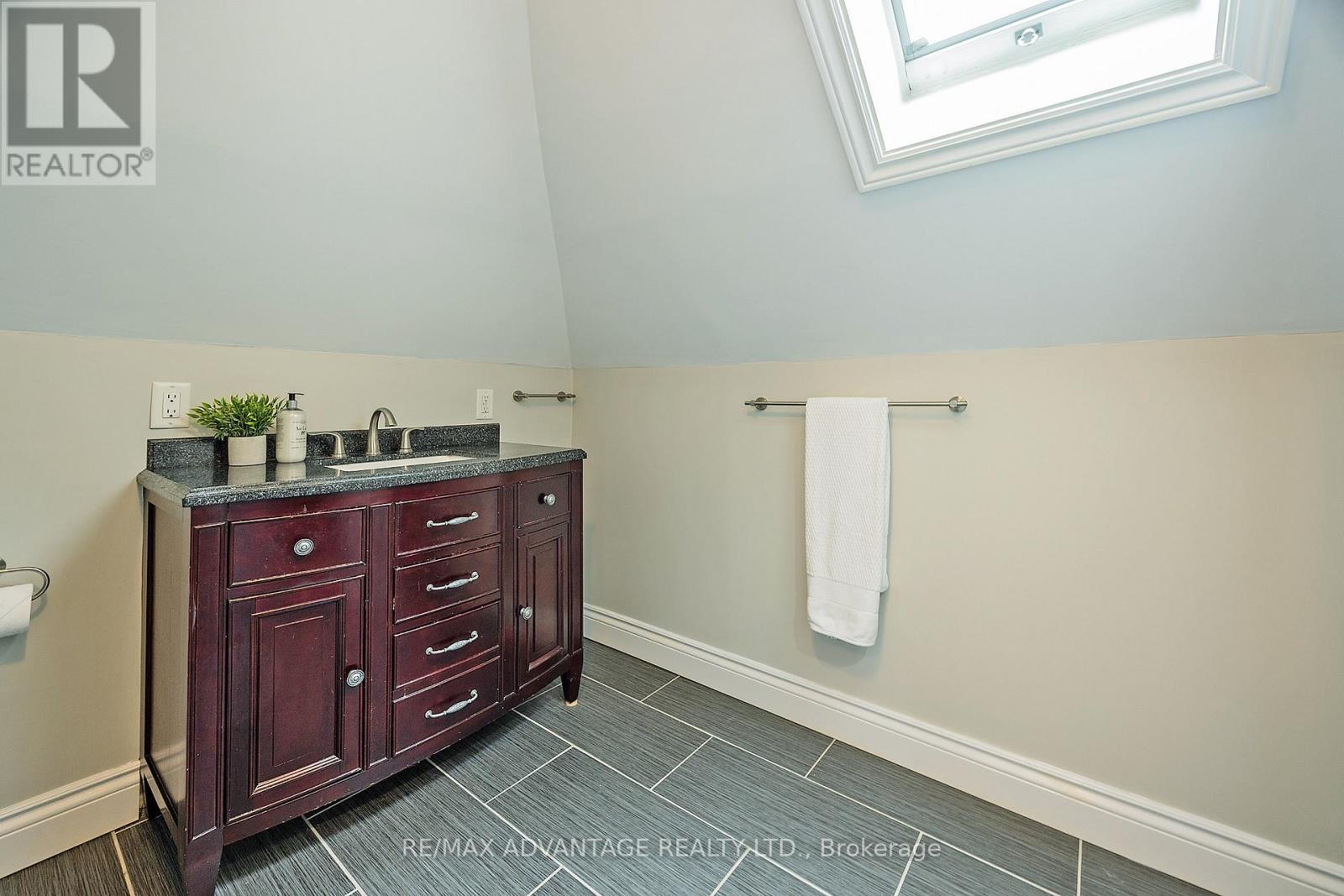30 Langarth Street E, London South, Ontario  N6C 1Z1 - Photo 16 - X12397176