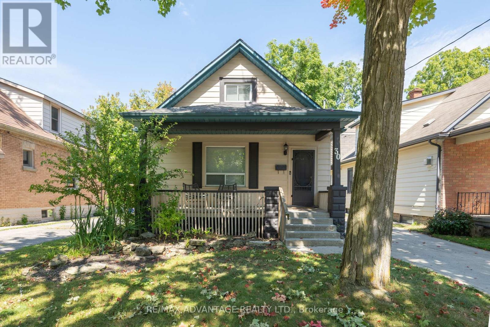 30 Langarth Street E, London South, Ontario  N6C 1Z1 - Photo 2 - X12397176