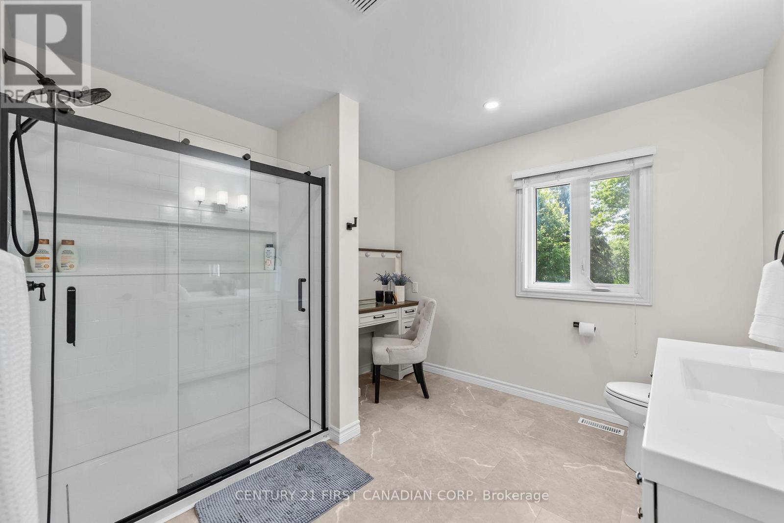 512 Rosecliffe Terrace, London South, Ontario  N6K 4H5 - Photo 38 - X12397295