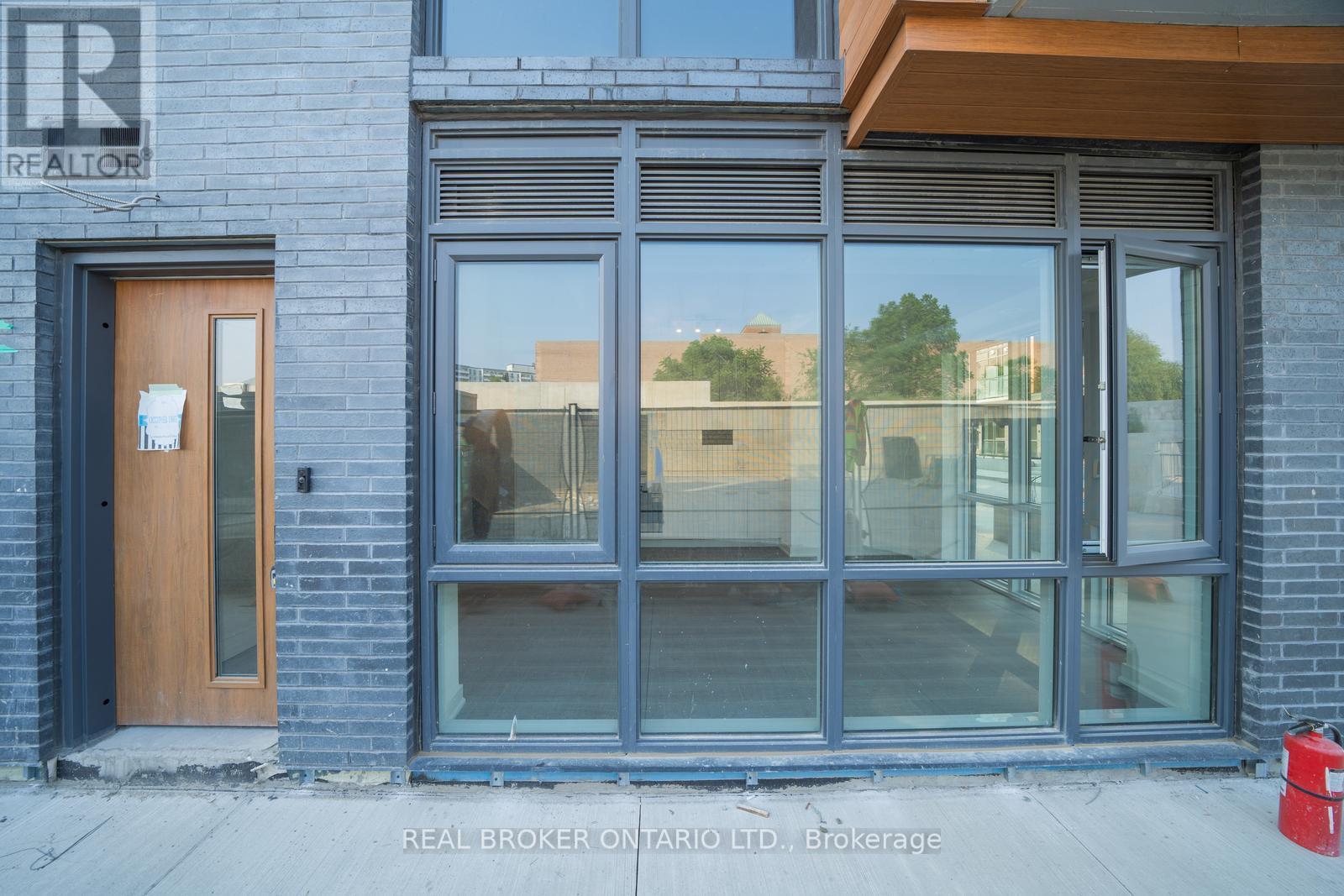165 - 67 Curlew Drive, Toronto, Ontario  M3A 2P8 - Photo 3 - C12397026