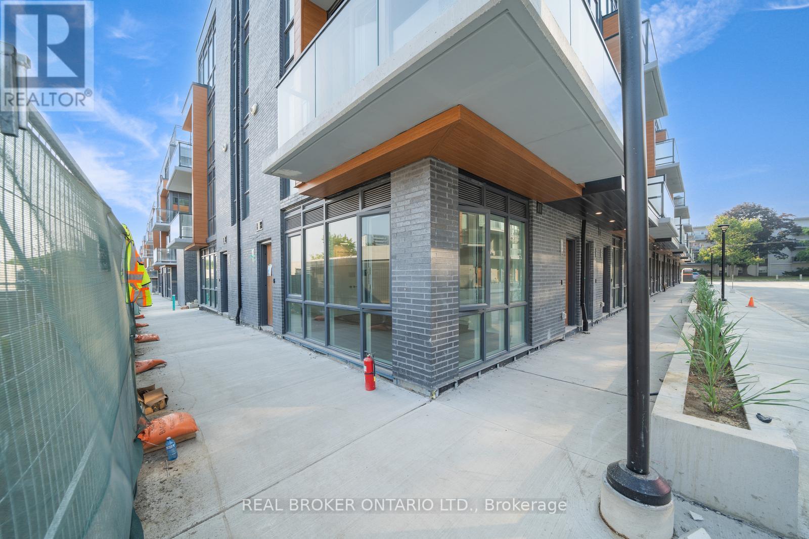 165 - 67 Curlew Drive, Toronto, Ontario  M3A 2P8 - Photo 38 - C12397026