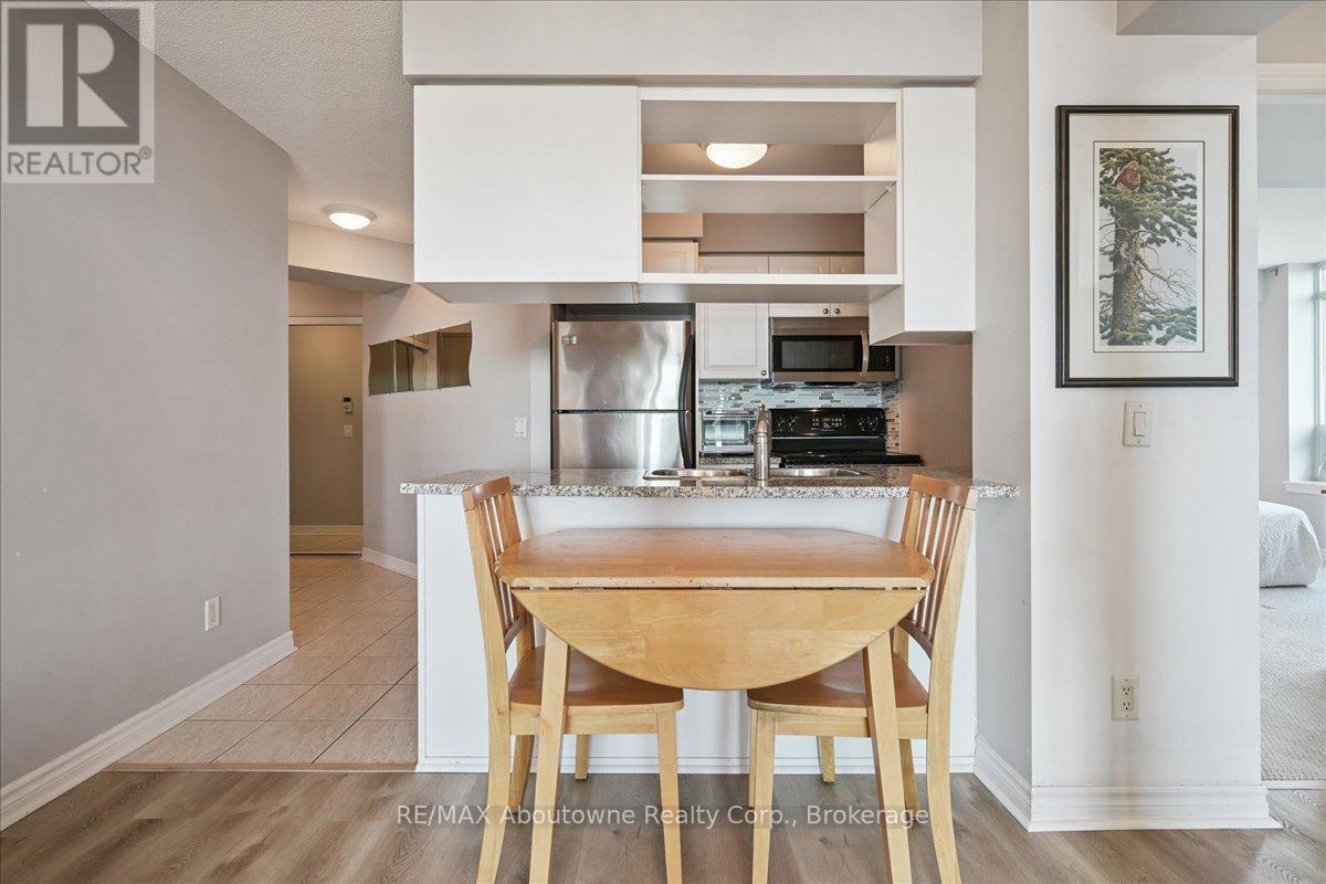 805 - 2325 Central Park Drive, Oakville, Ontario  L6H 0E2 - Photo 11 - W12397282