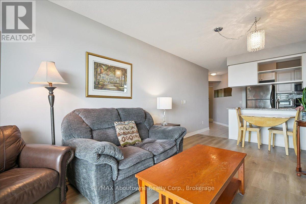 805 - 2325 Central Park Drive, Oakville, Ontario  L6H 0E2 - Photo 18 - W12397282