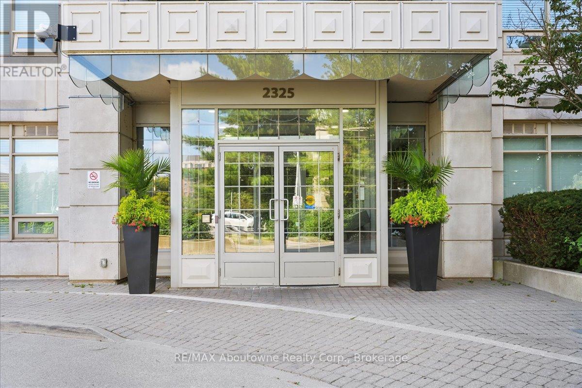 805 - 2325 Central Park Drive, Oakville, Ontario  L6H 0E2 - Photo 4 - W12397282