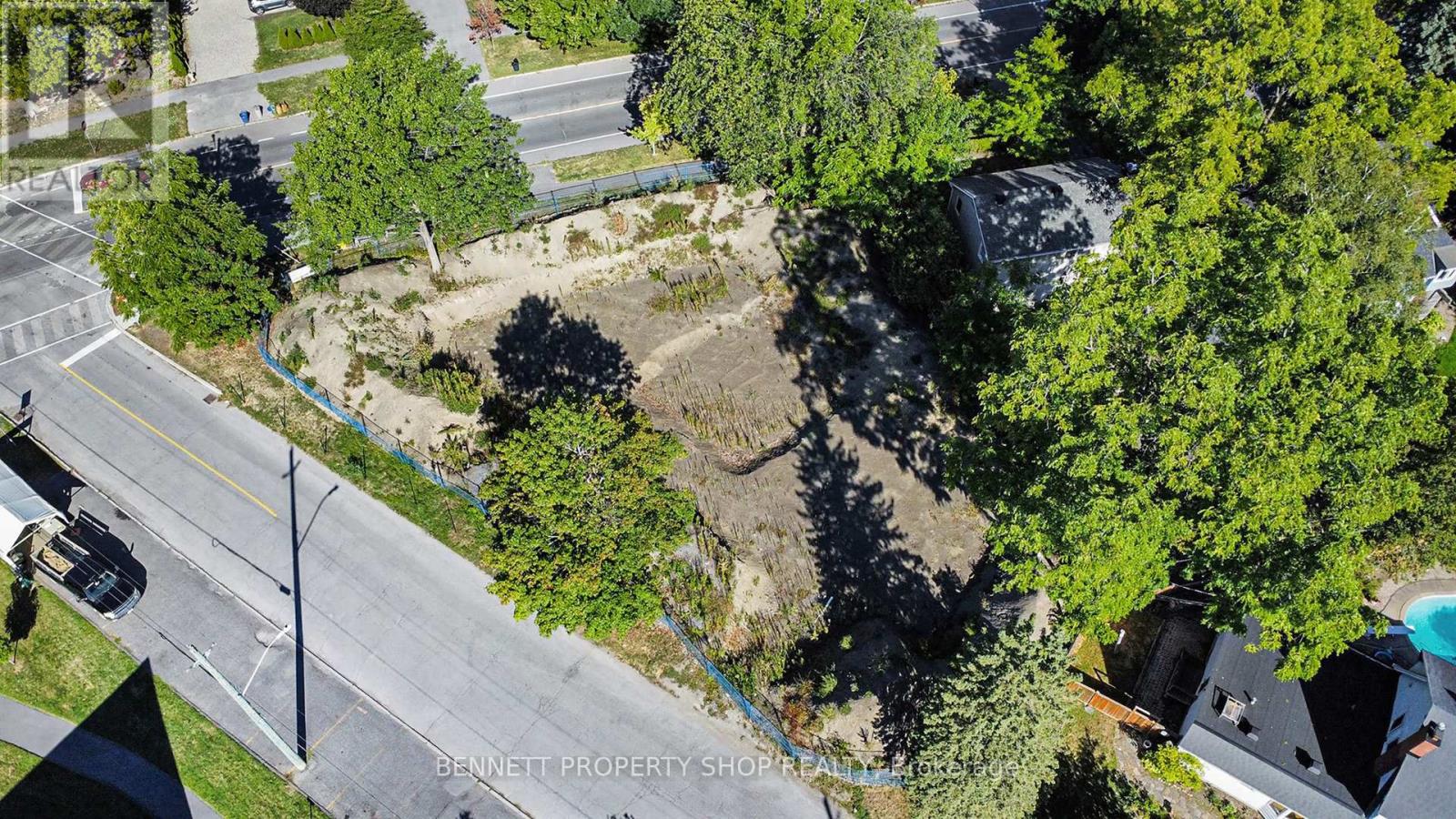 253 Cunningham Avenue, Ottawa, Ontario  K1L 7Z7 - Photo 4 - X12397120
