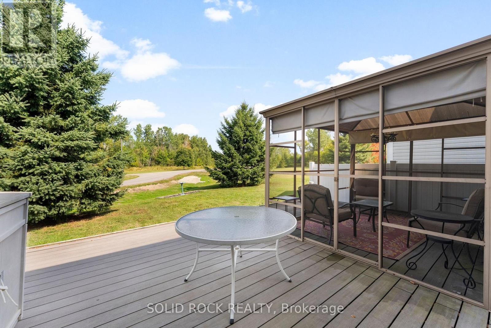 659 Country Trail Private, Ottawa, Ontario  K0A 1K0 - Photo 21 - X12397249