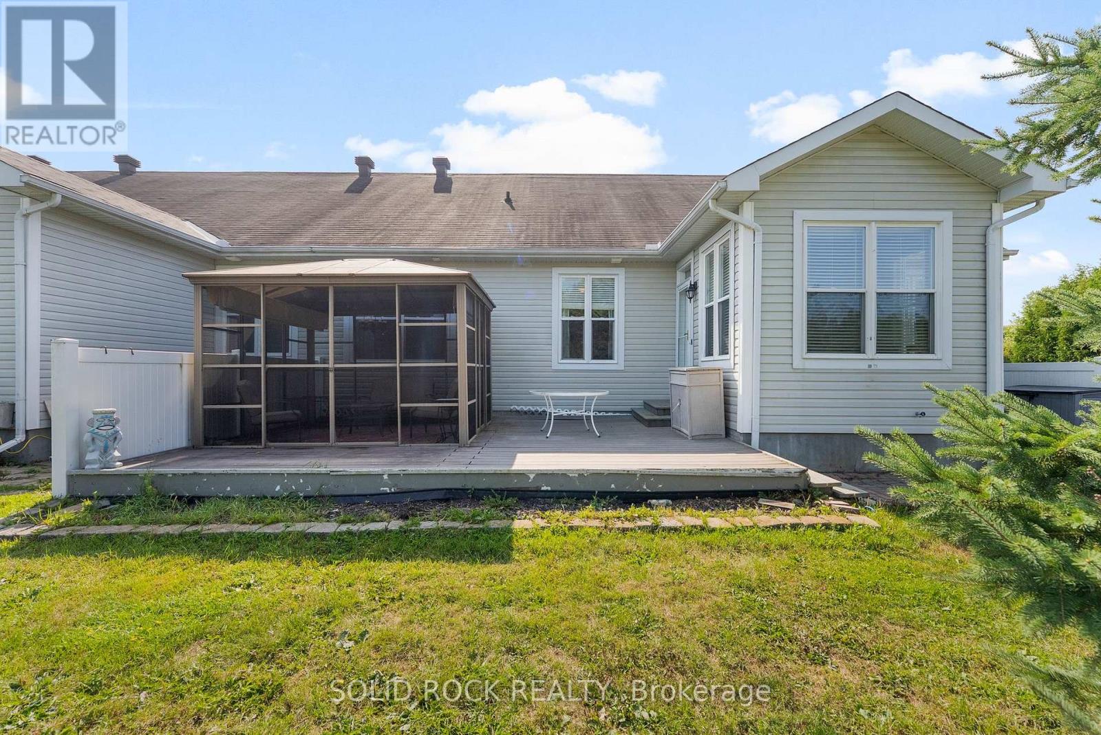 659 Country Trail Private, Ottawa, Ontario  K0A 1K0 - Photo 26 - X12397249