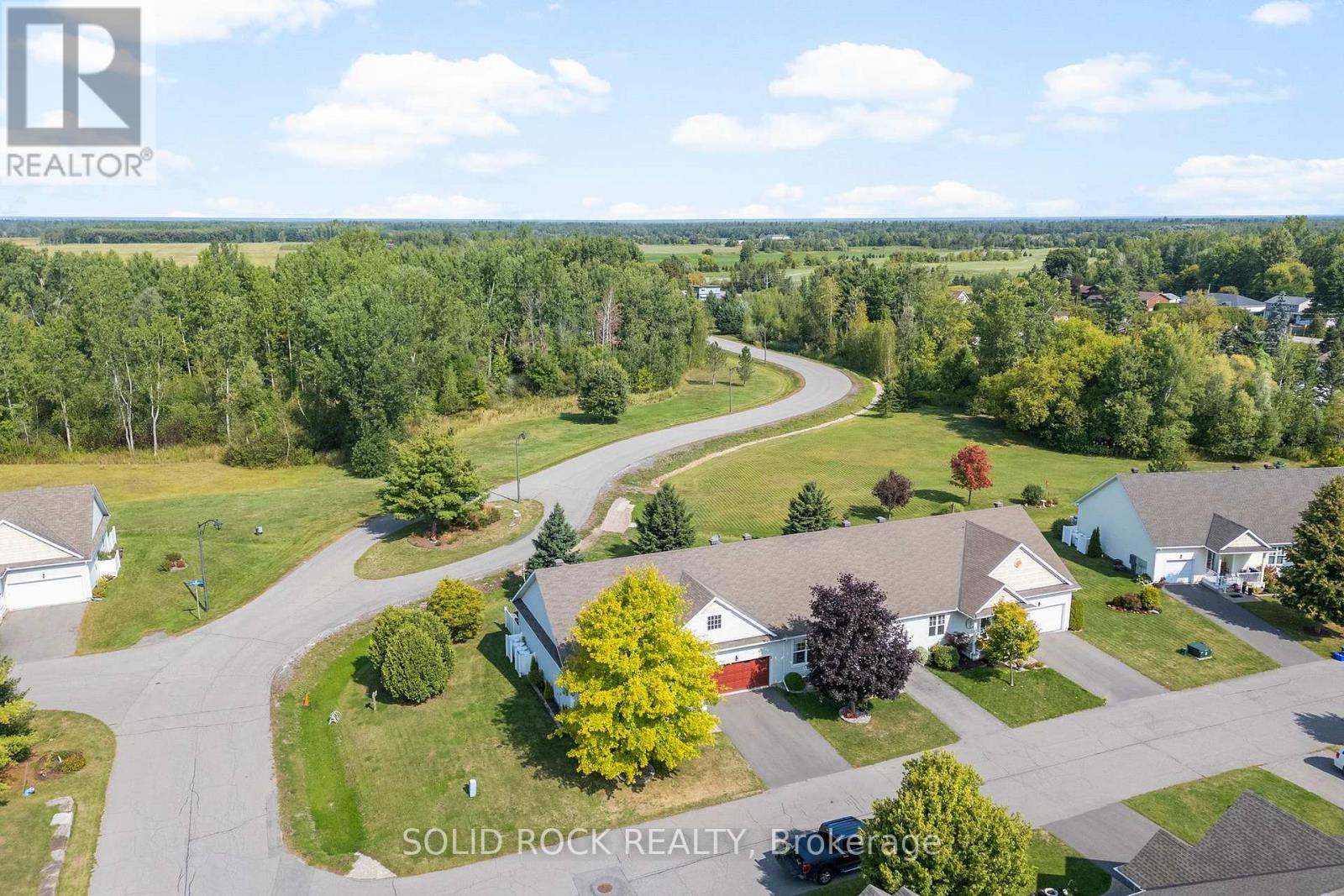 659 Country Trail Private, Ottawa, Ontario  K0A 1K0 - Photo 28 - X12397249