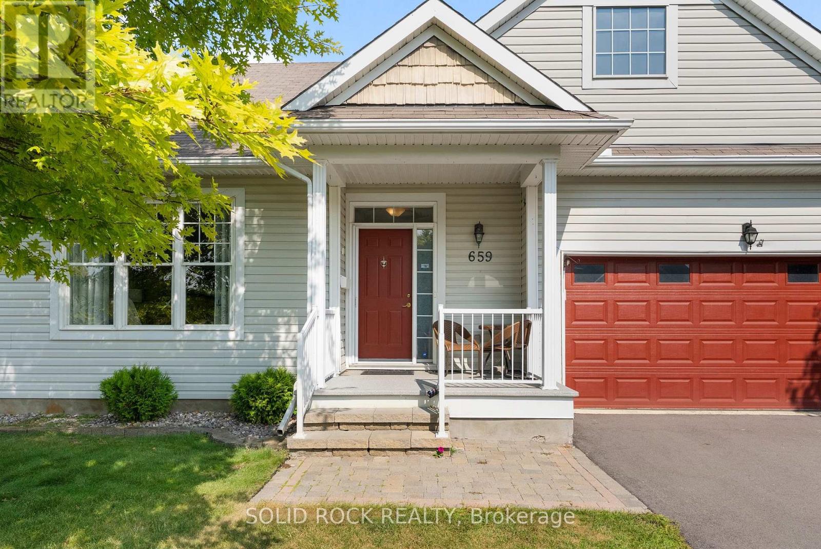 659 Country Trail Private, Ottawa, Ontario  K0A 1K0 - Photo 3 - X12397249