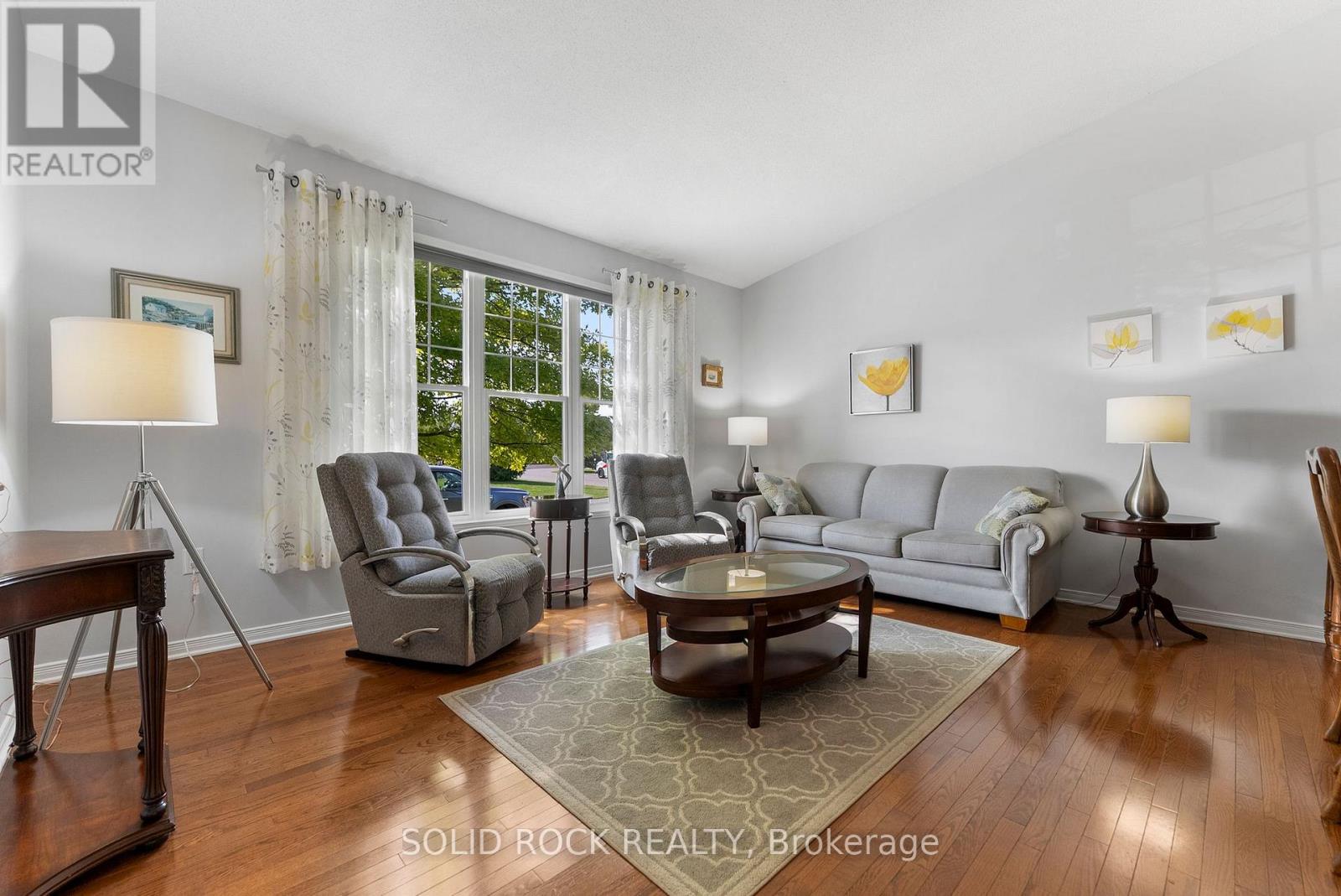 659 Country Trail Private, Ottawa, Ontario  K0A 1K0 - Photo 5 - X12397249