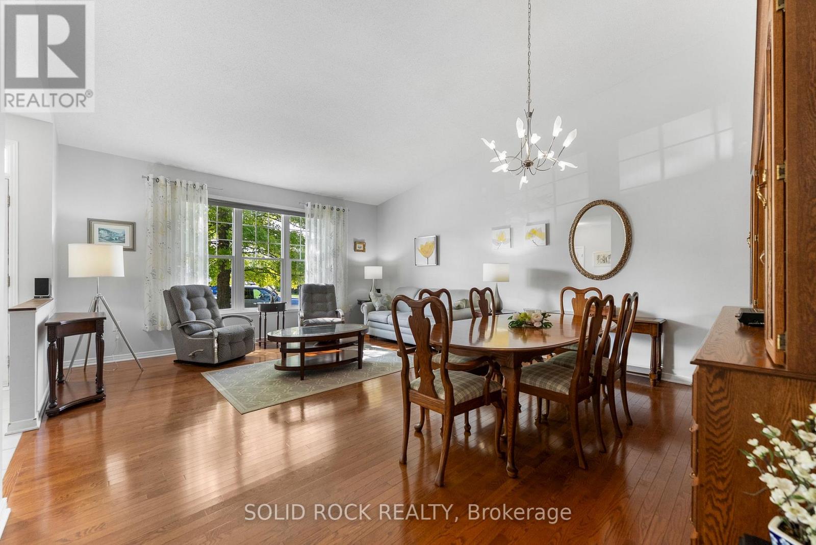659 Country Trail Private, Ottawa, Ontario  K0A 1K0 - Photo 6 - X12397249