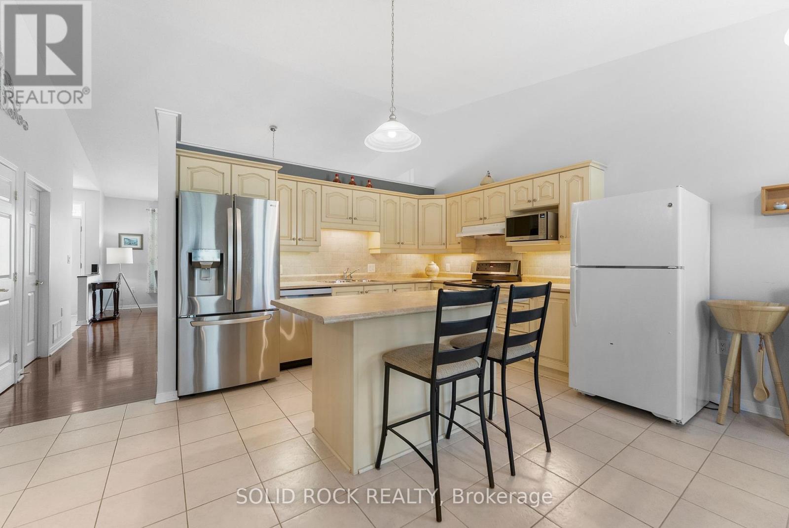 659 Country Trail Private, Ottawa, Ontario  K0A 1K0 - Photo 8 - X12397249