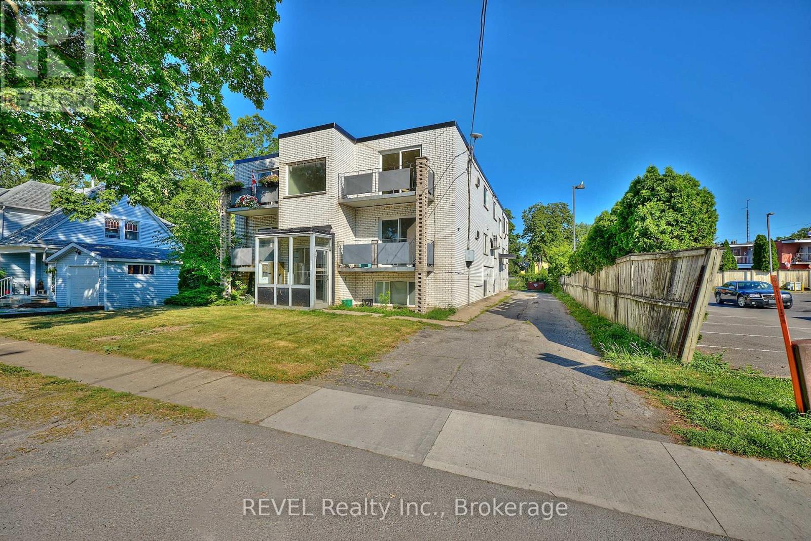 3865 Front Street, Niagara Falls, Ontario  L2G 8G3 - Photo 1 - X12397134