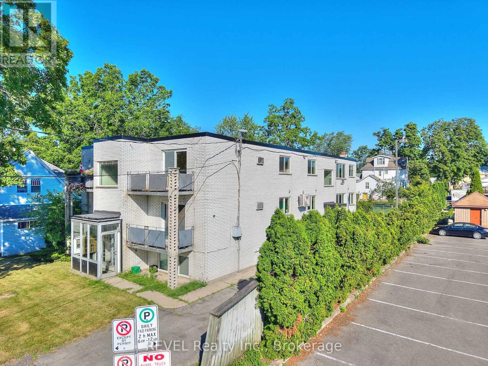 3865 Front Street, Niagara Falls, Ontario  L2G 6G3 - Photo 11 - X12397138