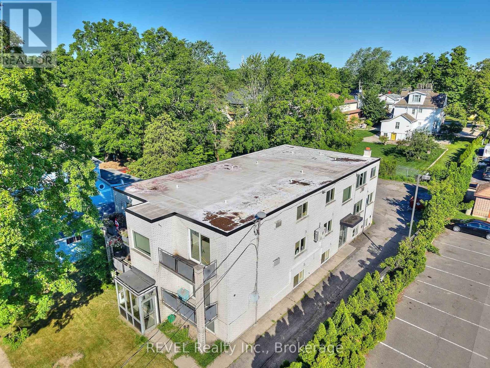 3865 Front Street, Niagara Falls, Ontario  L2G 6G3 - Photo 12 - X12397138