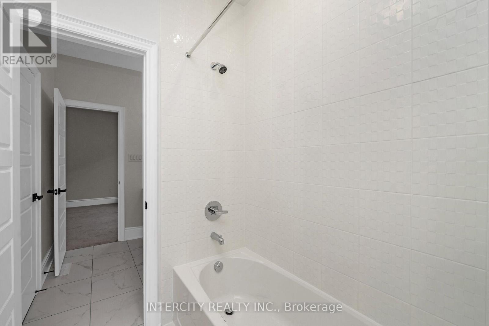 18 Keyworth Crescent, Brampton, Ontario  L6R 4E9 - Photo 31 - W12390094