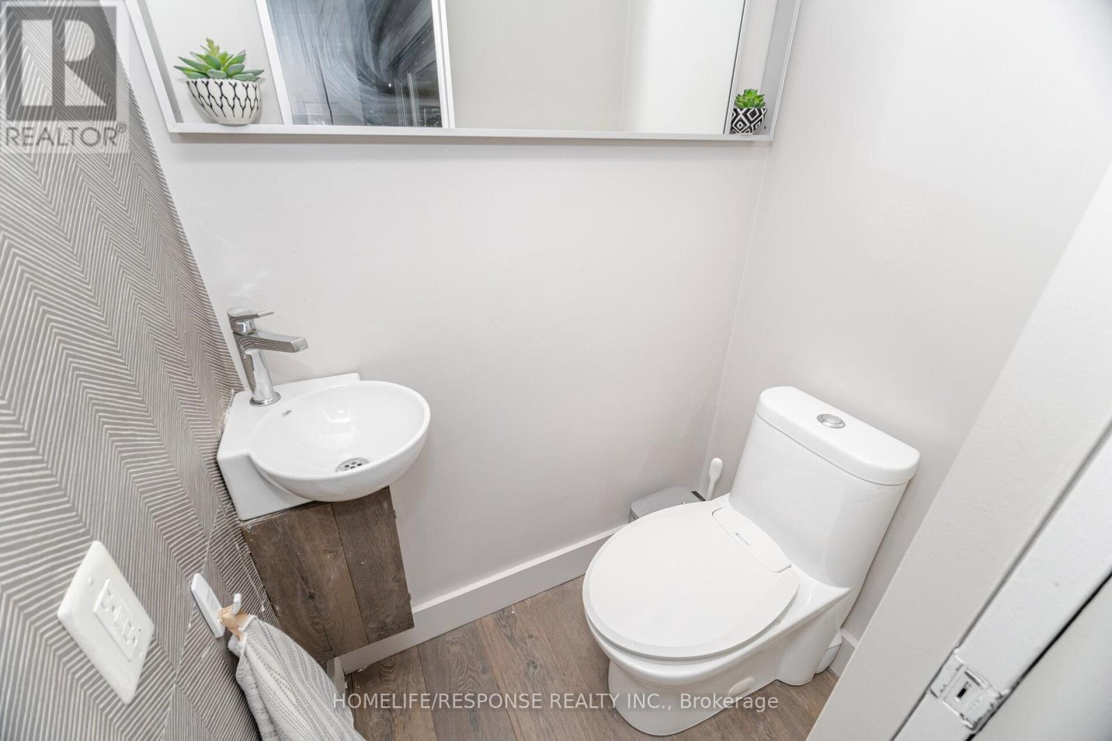 5011 Spruce Avenue, Burlington, Ontario  L7L 1M6 - Photo 15 - W12395635