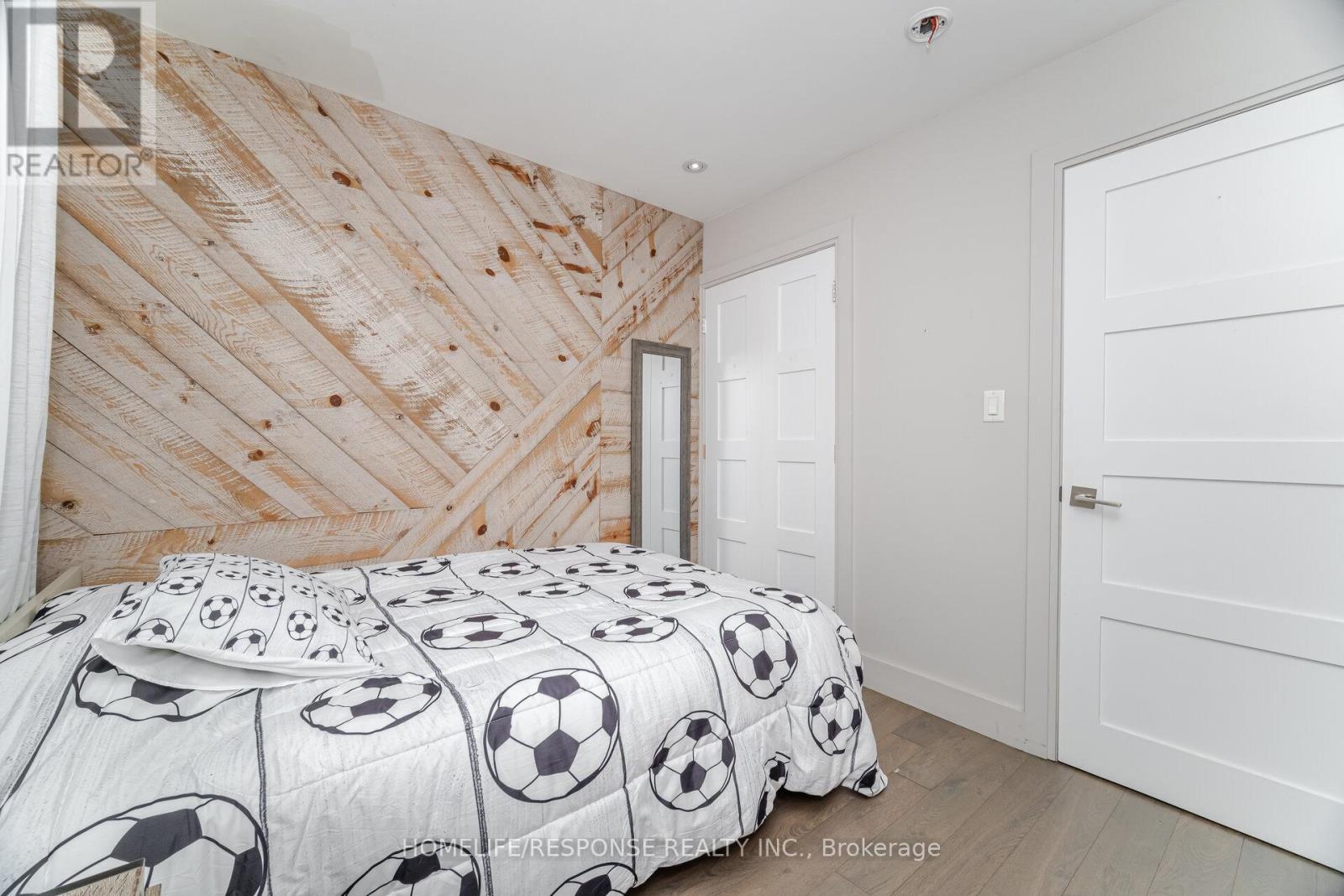 5011 Spruce Avenue, Burlington, Ontario  L7L 1M6 - Photo 26 - W12395635