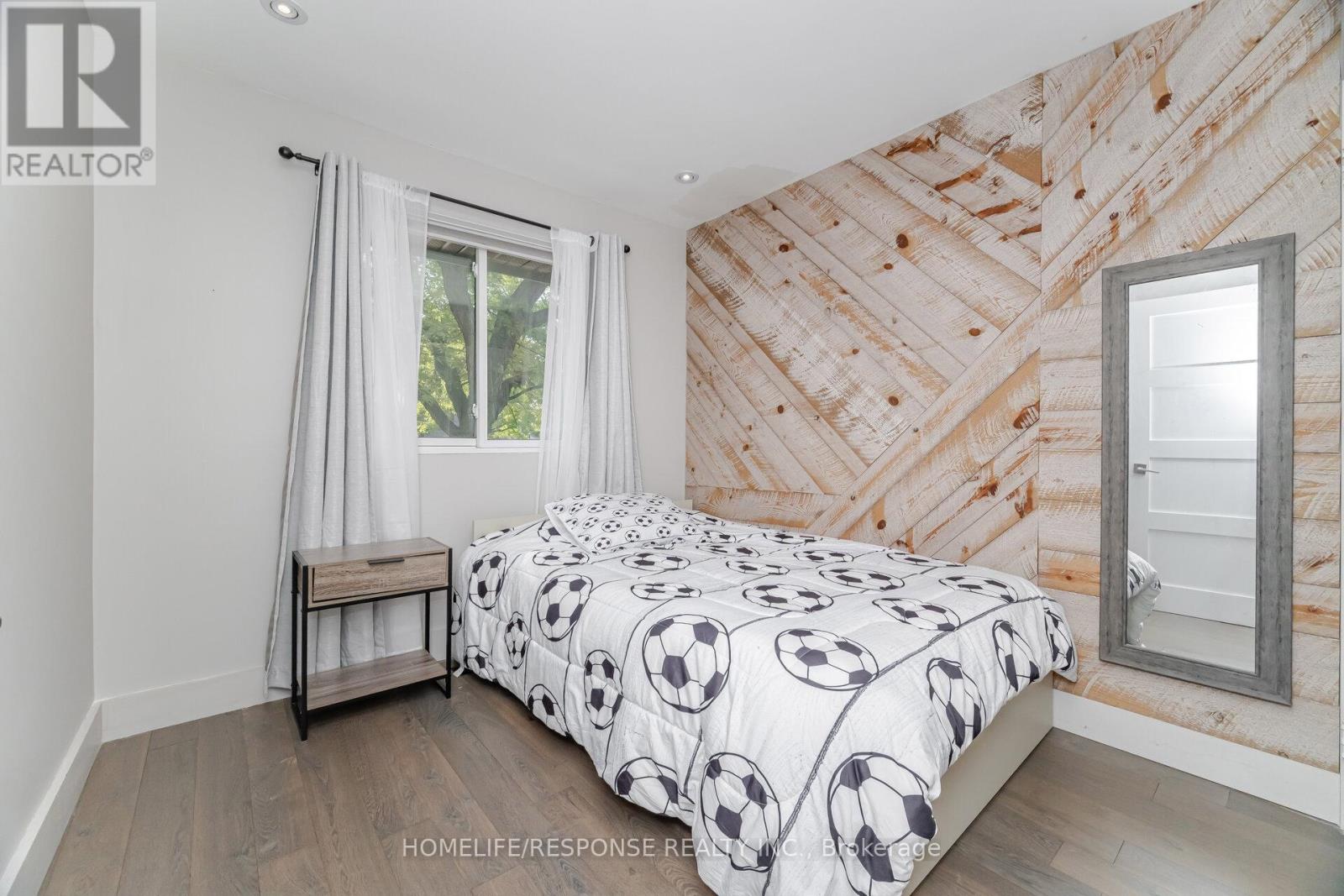 5011 Spruce Avenue, Burlington, Ontario  L7L 1M6 - Photo 25 - W12395635