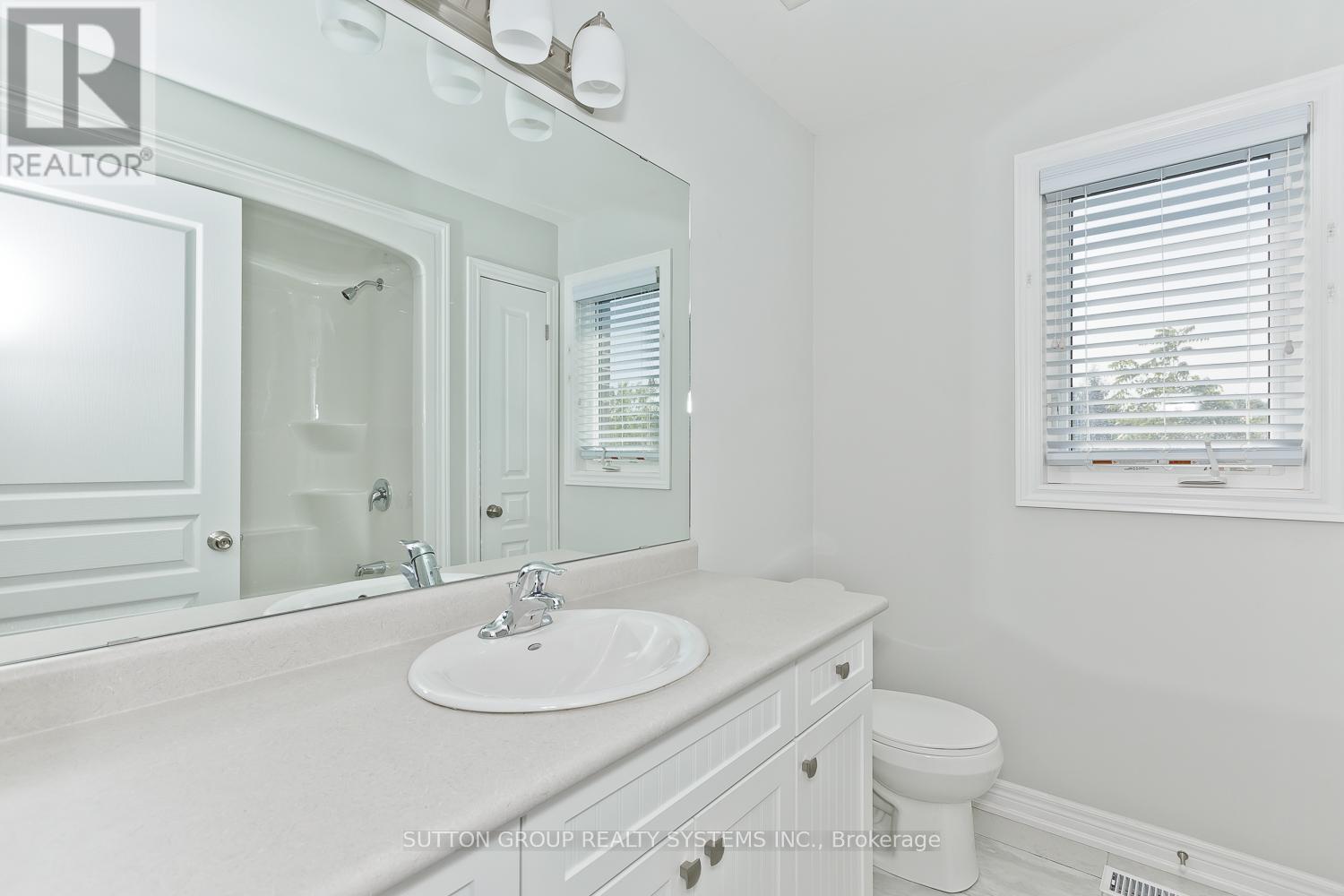 50 - 7768 Ascot Circle, Niagara Falls, Ontario  L2H 3P9 - Photo 21 - X12386434