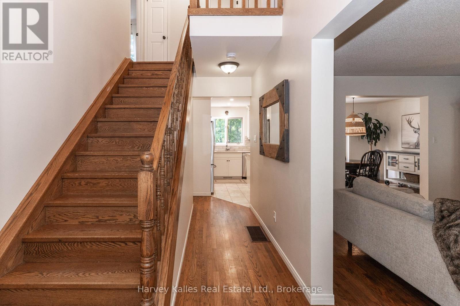 28 Queen Street, Parry Sound, Ontario  P2A 2W3 - Photo 12 - X12397166