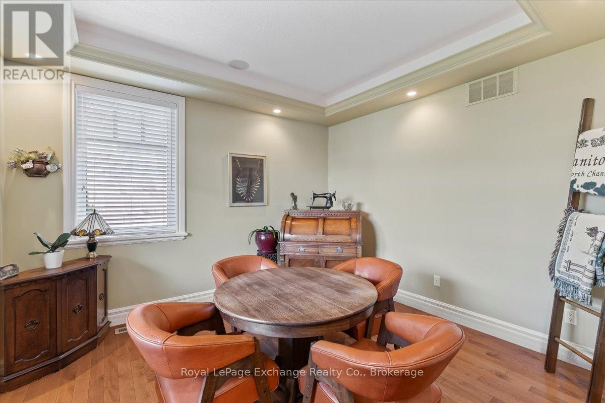 569 Creekwood Drive, Saugeen Shores, Ontario  N0H 2L0 - Photo 10 - X12397189