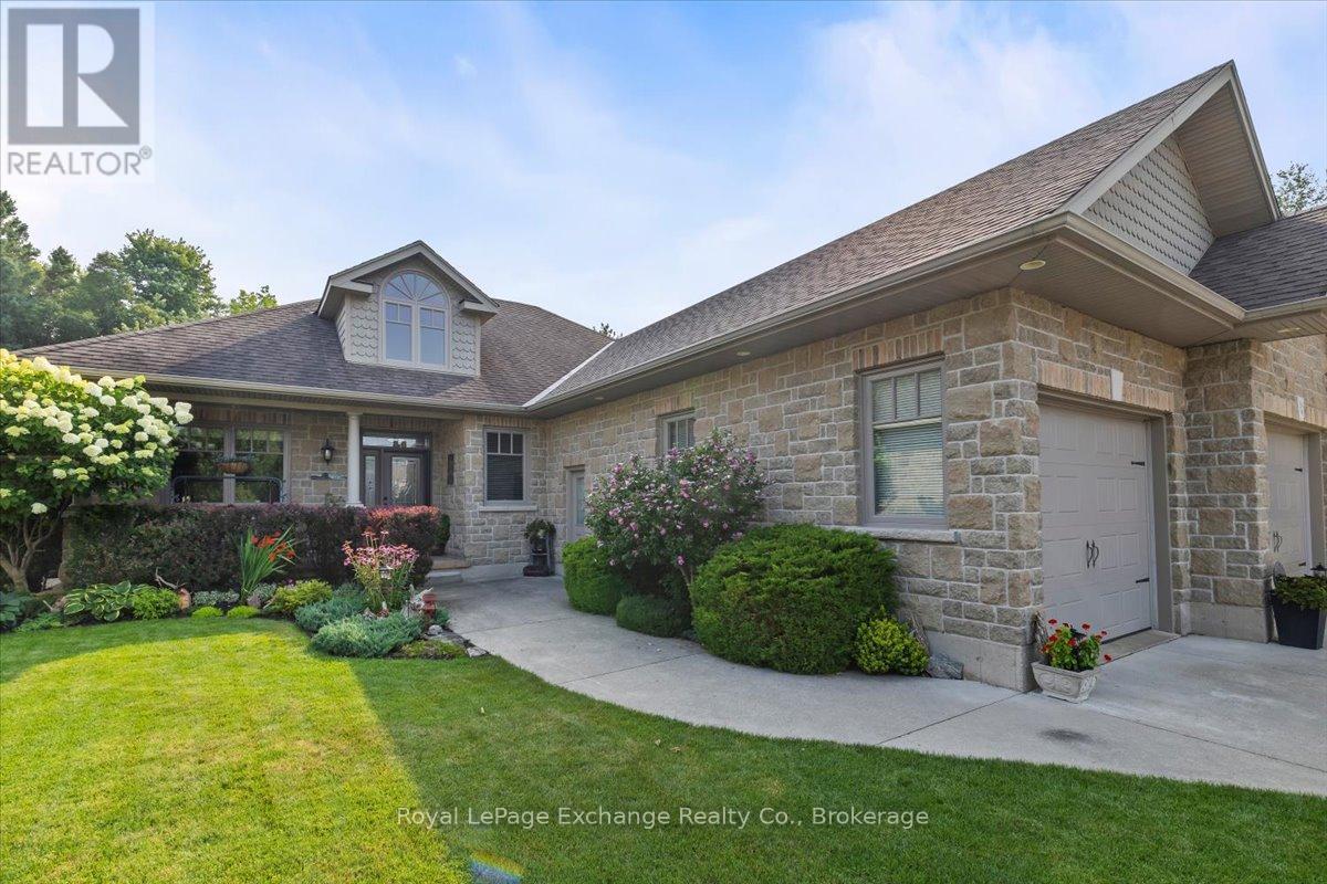 569 Creekwood Drive, Saugeen Shores, Ontario  N0H 2L0 - Photo 6 - X12397189