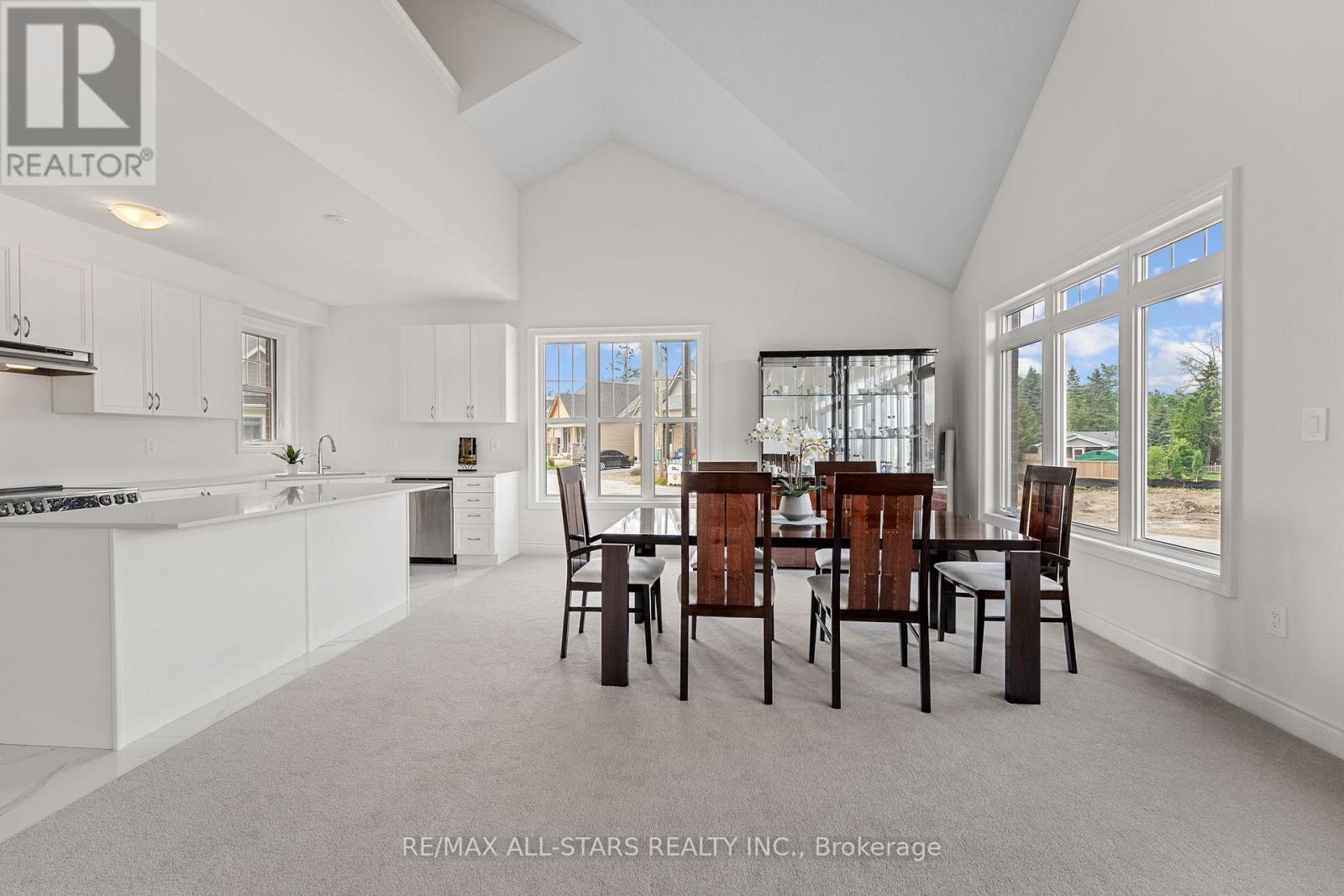 4 Palmira Drive, Georgina (Sutton & Jackson's Point), Ontario  L0E 1R0 - Photo 16 - N12397009