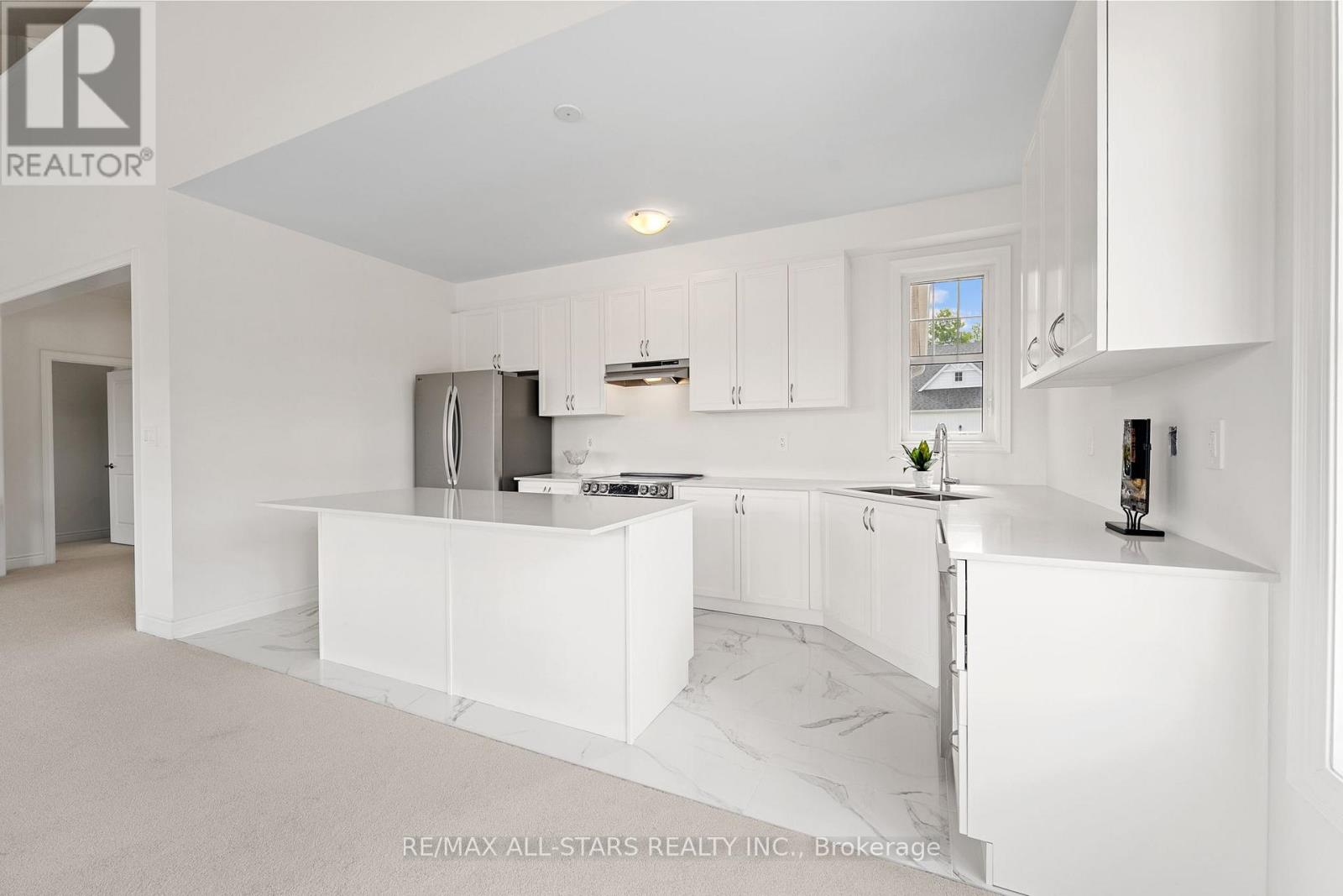 4 Palmira Drive, Georgina (Sutton & Jackson's Point), Ontario  L0E 1R0 - Photo 18 - N12397009