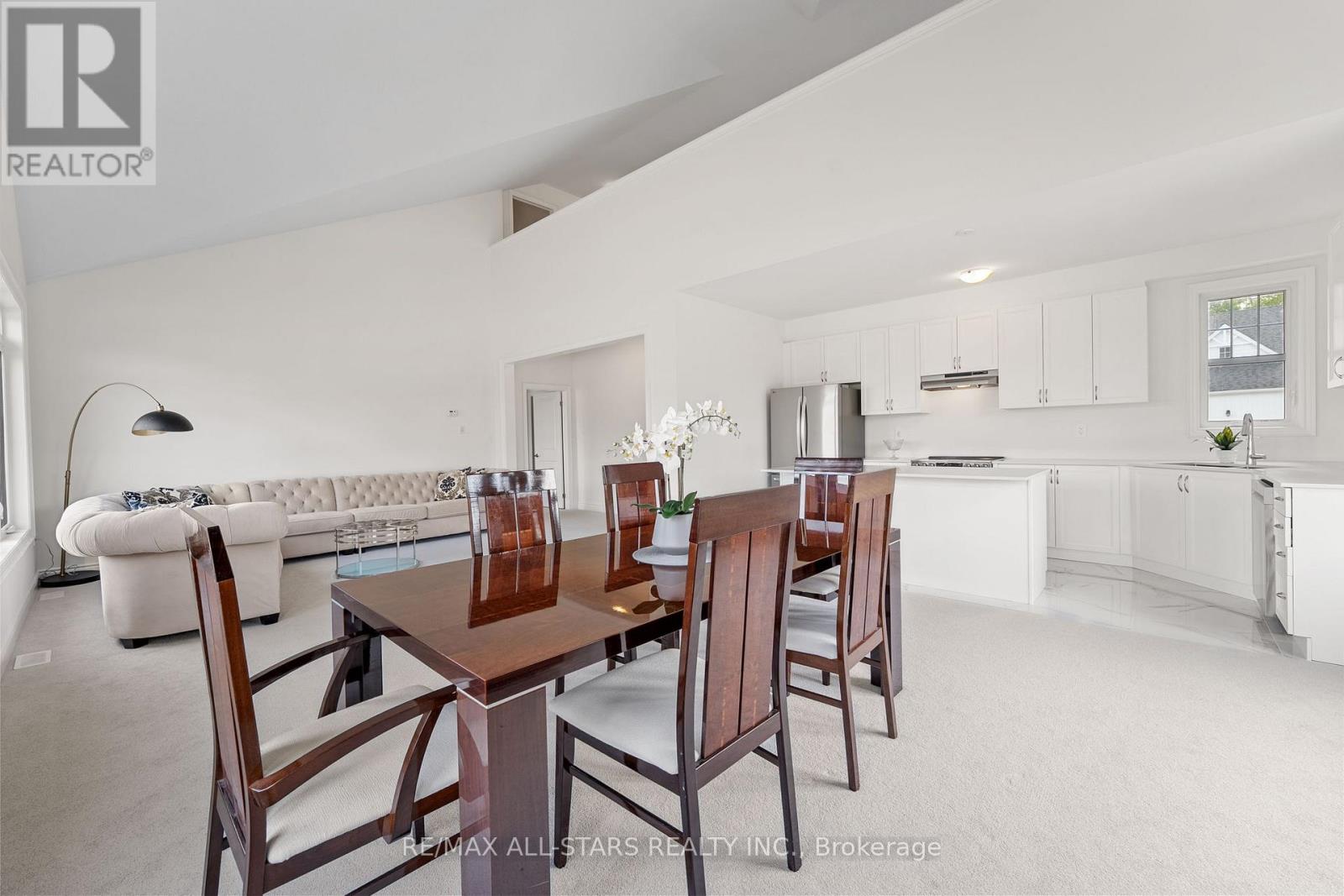 4 Palmira Drive, Georgina (Sutton & Jackson's Point), Ontario  L0E 1R0 - Photo 19 - N12397009