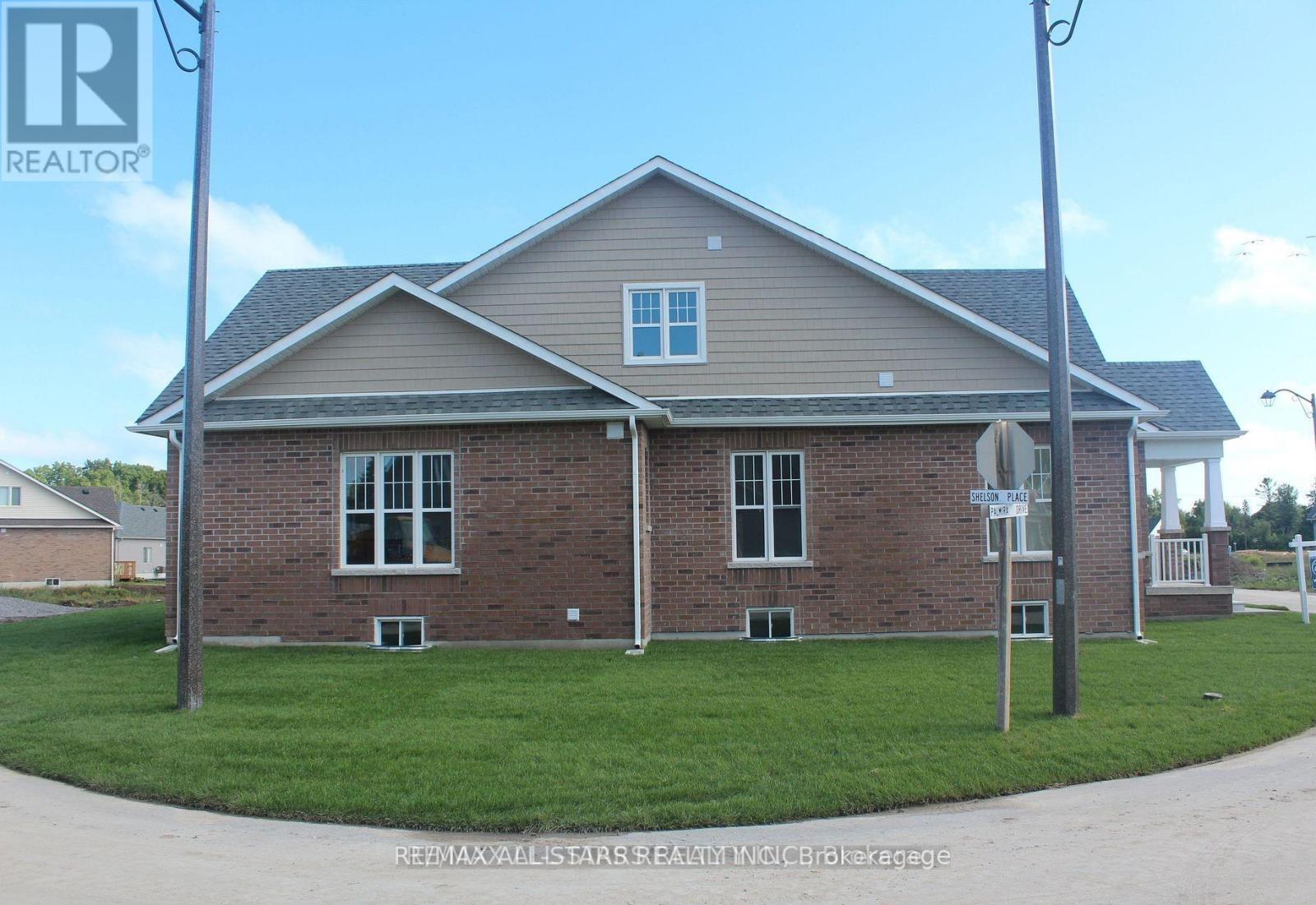 4 Palmira Drive, Georgina (Sutton & Jackson's Point), Ontario  L0E 1R0 - Photo 43 - N12397009
