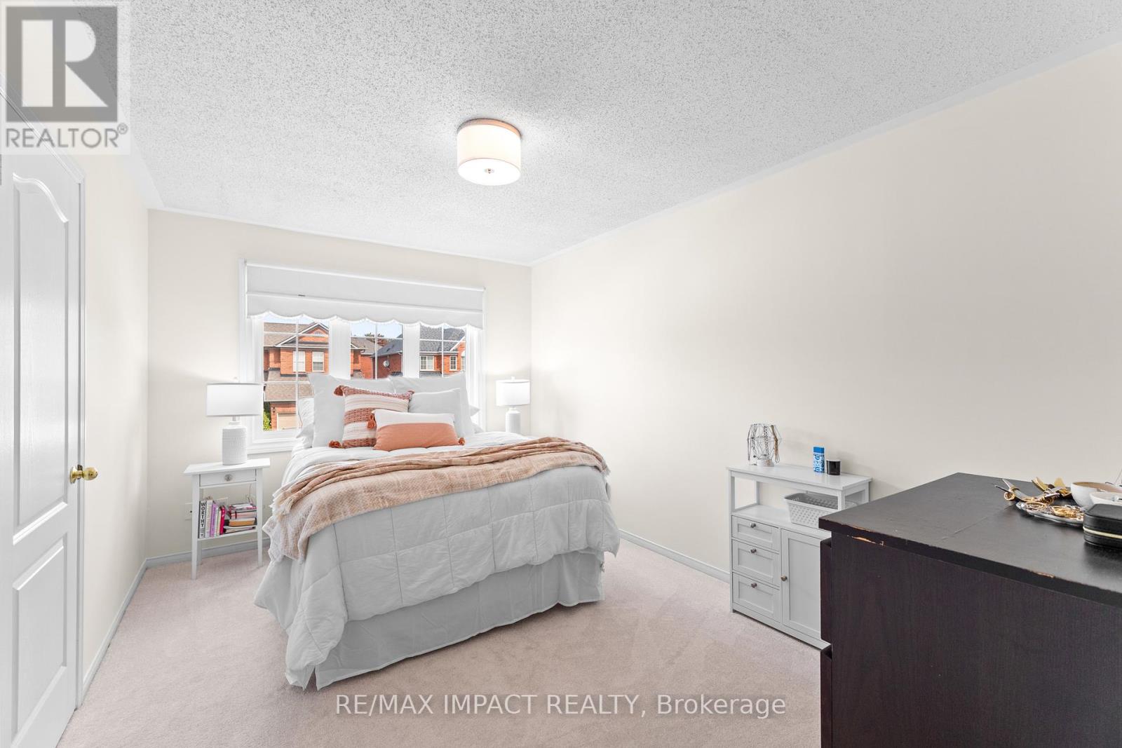 1 Windbreak Crescent, Whitby, Ontario  L1P 1P8 - Photo 19 - E12397319