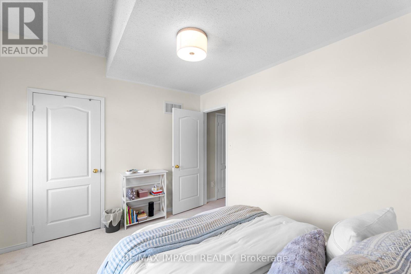 1 Windbreak Crescent, Whitby, Ontario  L1P 1P8 - Photo 23 - E12397319