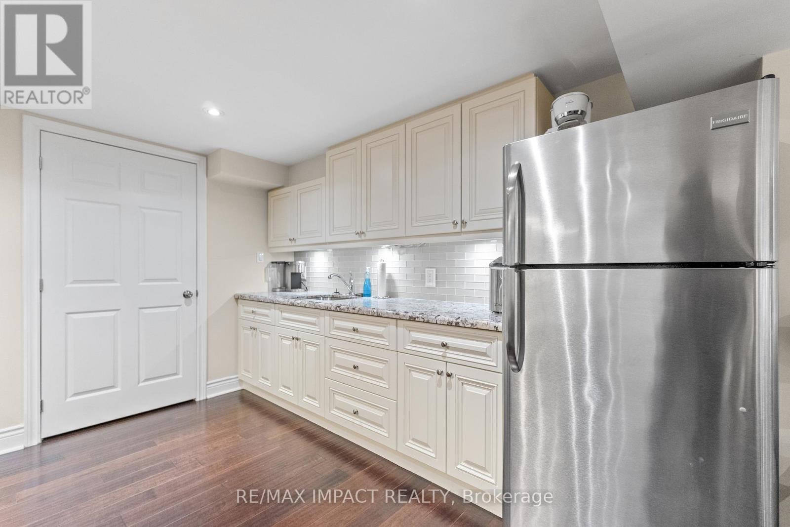1 Windbreak Crescent, Whitby, Ontario  L1P 1P8 - Photo 26 - E12397319