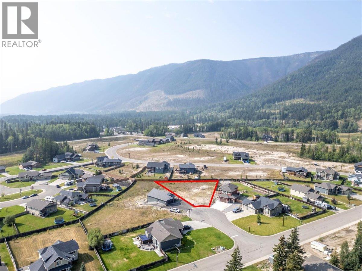 2405 Osprey Court, Sparwood, British Columbia  V0B 2G2 - Photo 16 - 10362435