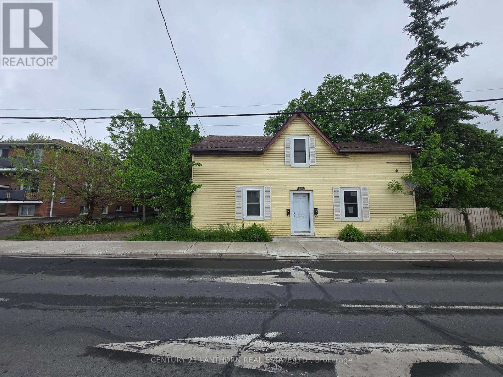 188 Dundas Street W, Quinte West, Ontario  K8V 3R2 - Photo 1 - X12397139