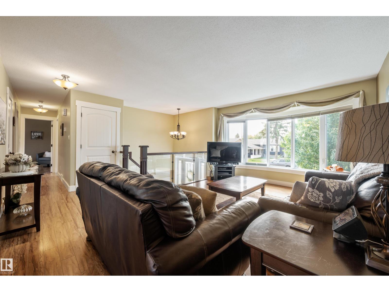 4024 19 Av Nw, Edmonton, Alberta  T6L 3M7 - Photo 4 - E4457208