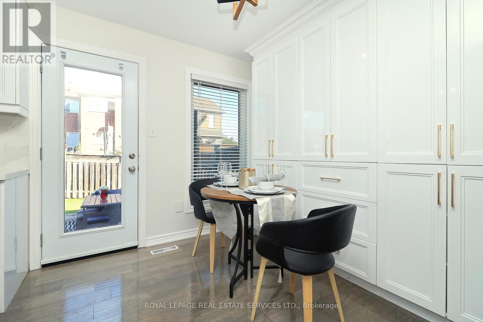 1747 Cobra Crescent, Burlington (Uptown), Ontario  L7L 7L5 - Photo 12 - W12396967