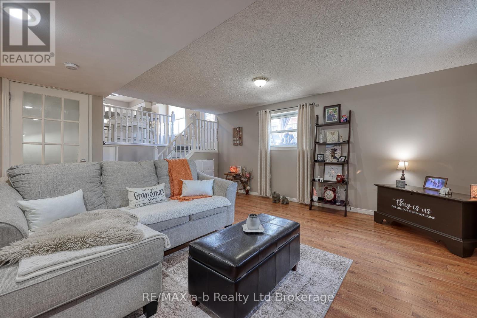 36 Portsmouth Road, London East, Ontario  N5V 4E2 - Photo 19 - X12397129