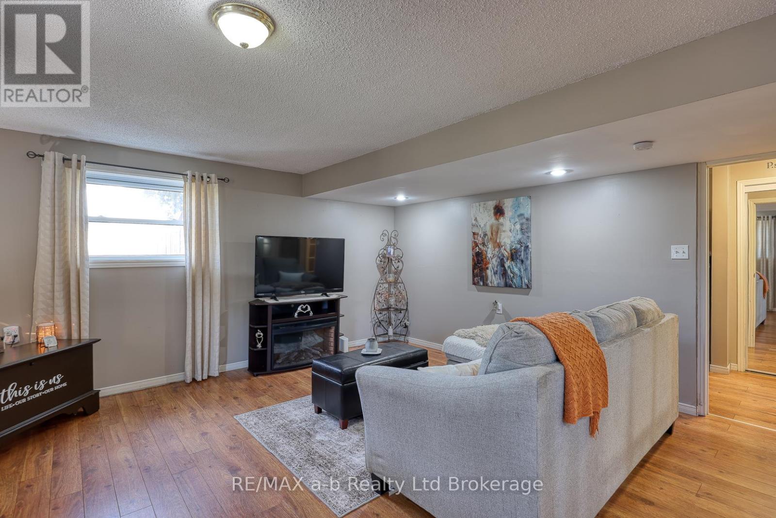 36 Portsmouth Road, London East, Ontario  N5V 4E2 - Photo 21 - X12397129
