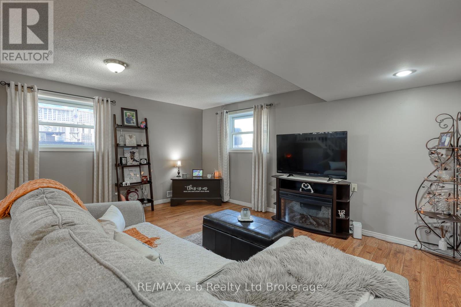 36 Portsmouth Road, London East, Ontario  N5V 4E2 - Photo 23 - X12397129